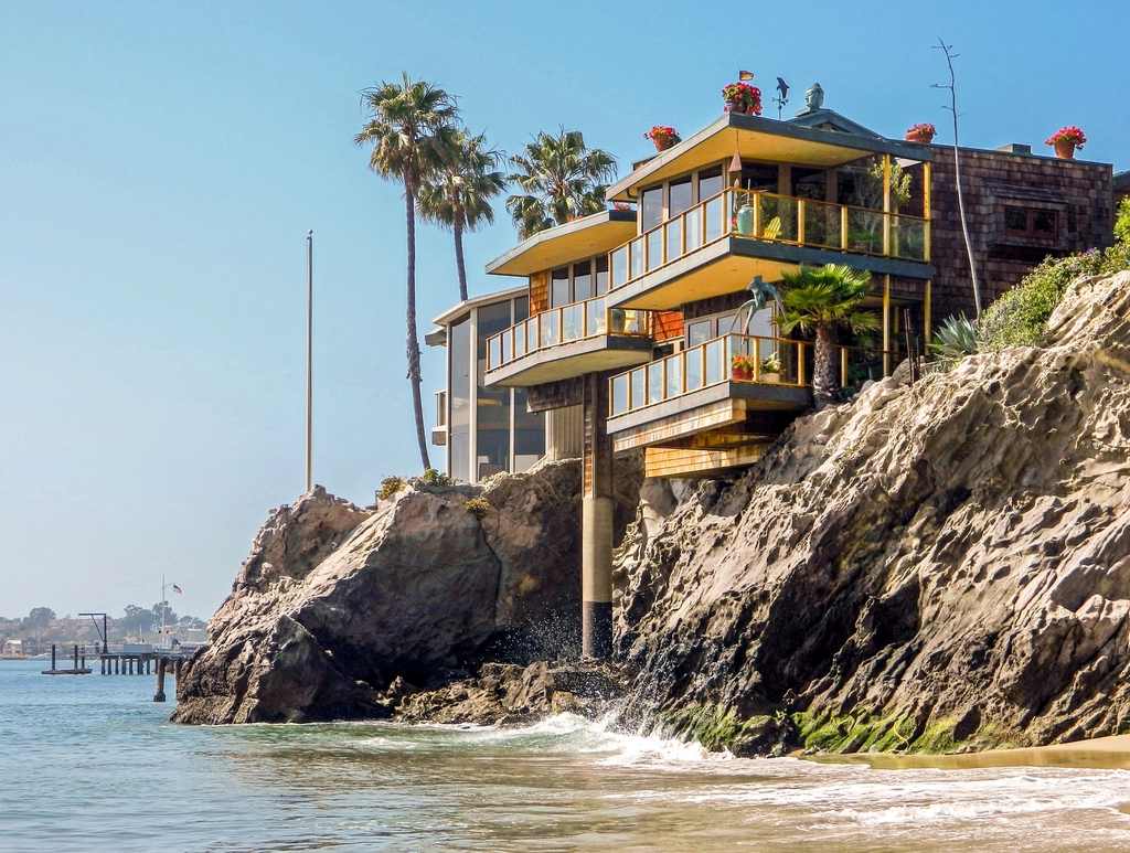 Beach side property, real estate