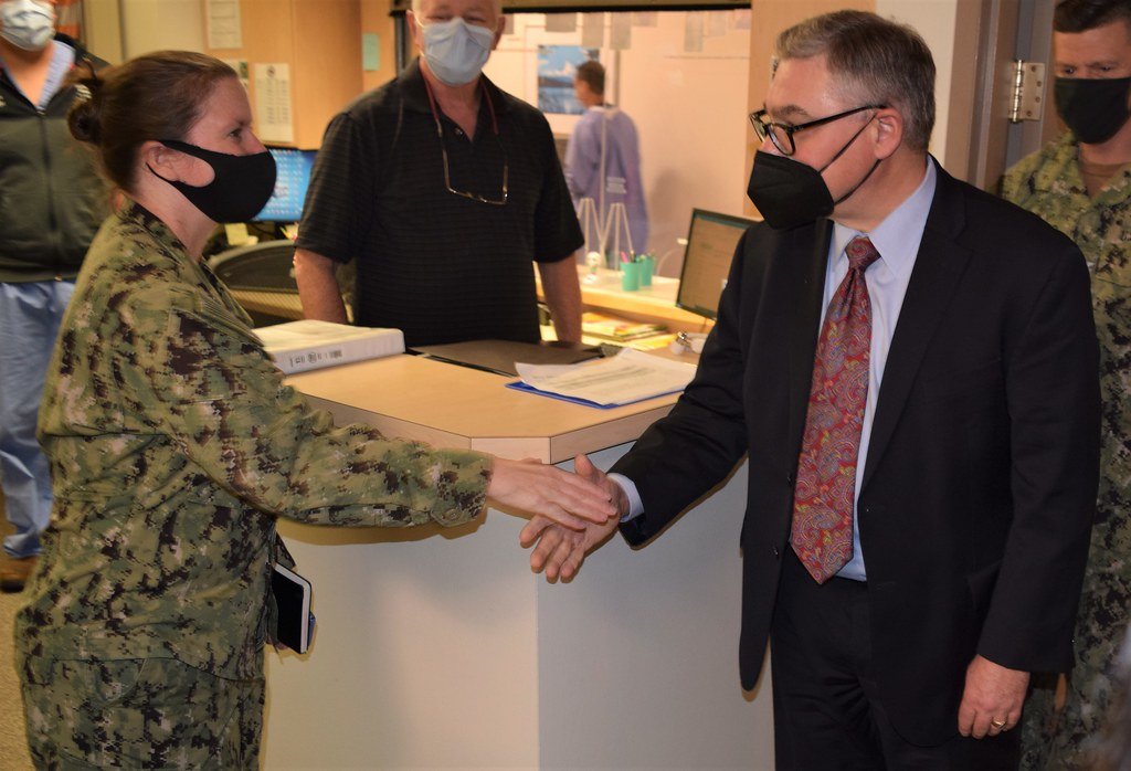 NHB Hosts DHA deputy assistance director for Financial Operations 211208-N-HU933-335